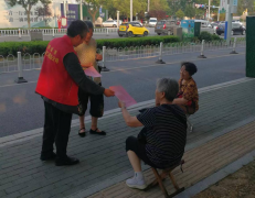 为倡树新时代美德健康生活方式 ， 助力 建设时尚宜居美丽新聊城 。 6月29日， 聊城市 水利工程总公司 开展新时代美德健康生活方式 宣讲活动 ， 志愿者们走上街头、走进商家进行美